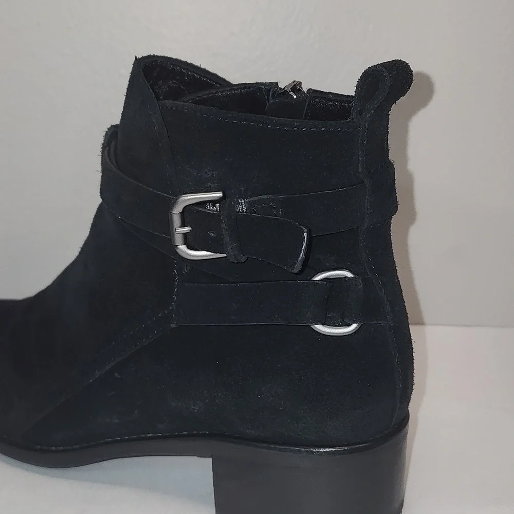 AQUATALIA Black suede low (1-1.9 in heel size 6.5